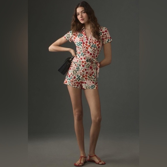 Anthropologie Maeve Red and Green Floral romper with Flutter Sleeves size 8 - Picture 12 of 13